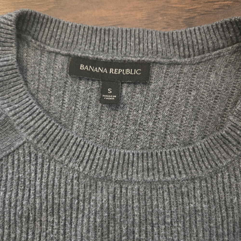Banana Republic Merino Wool Blend Ribbed Crew Neck Long Sleeve Sweater - Picture 5 of 9